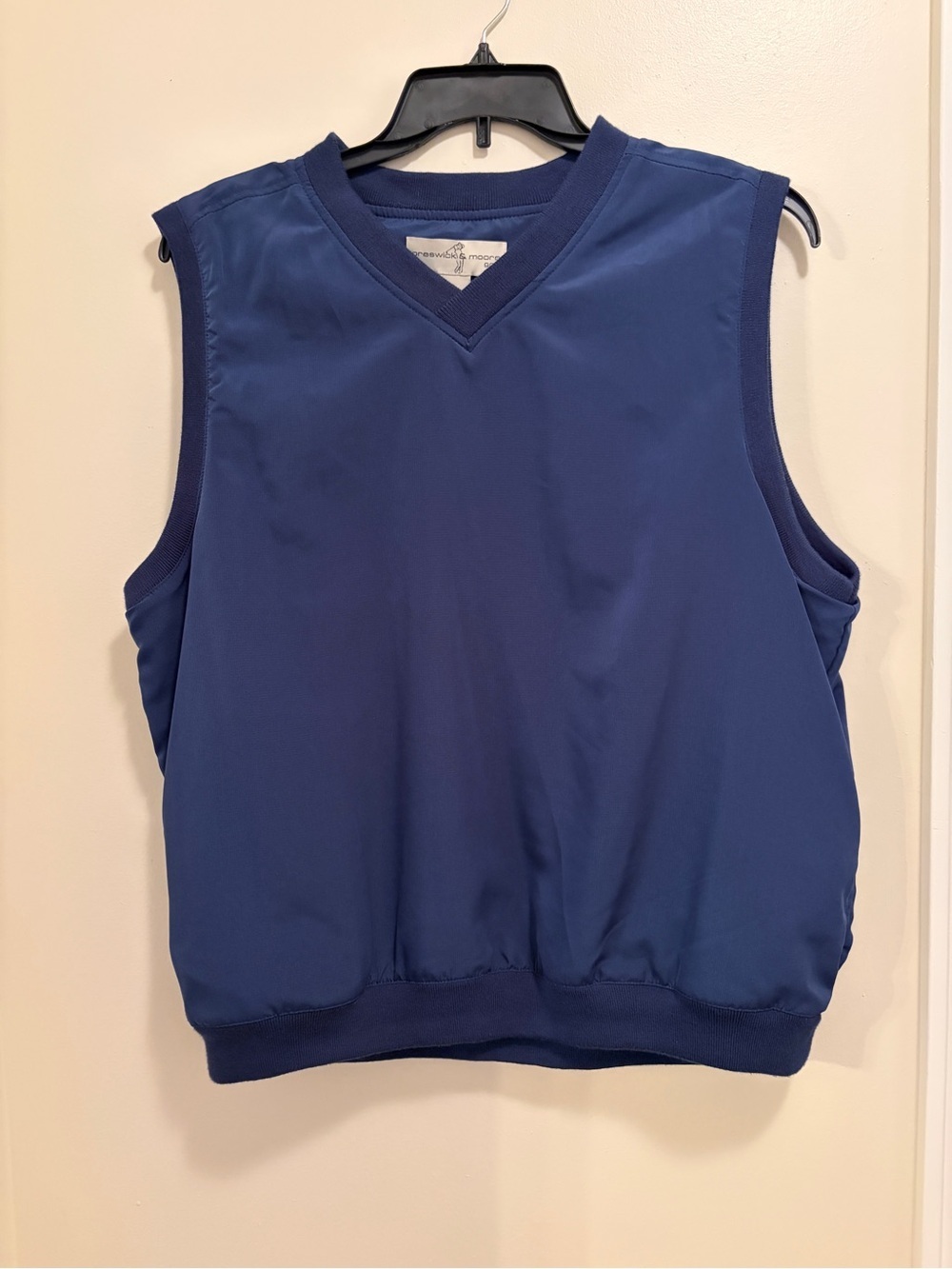 Men's Sleeveless V-Neck Athletic Golf Vest- Navy